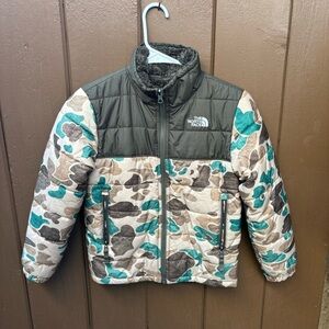 The North Face Boys Small 7/8 Camo Osito Reversible jacket Green